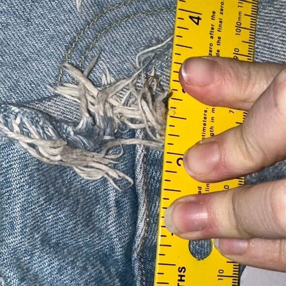 Levi's 501 Women's High-Rise Distressed Cutoff Denim Shorts Size 25 - Picture 11 of 14